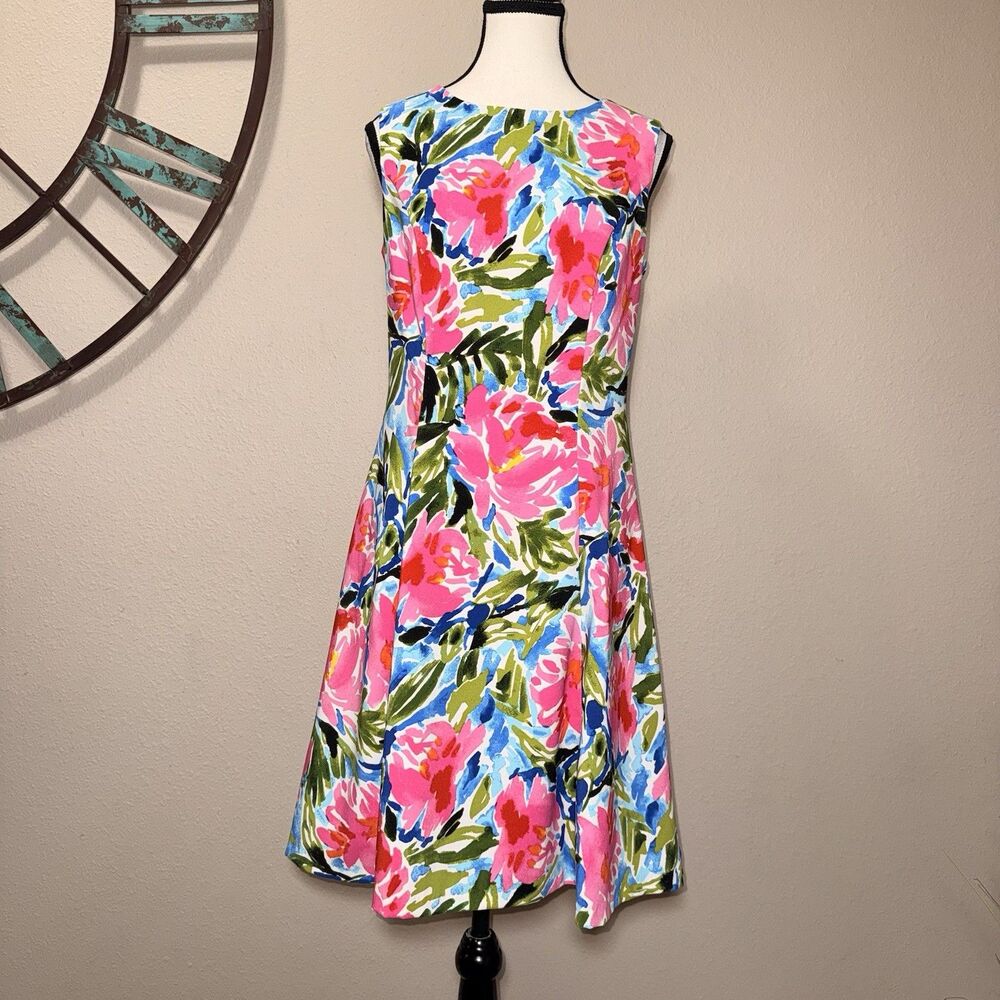 AGB Dress Size 4 EUC Sleeveless Fit & Flare Floral Print